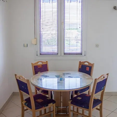 Spacious Terrace With Private Parking Daire *